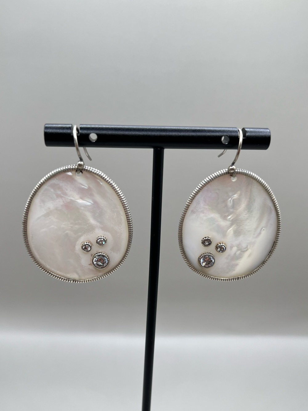 Silpada Water Drop Oval Earrings W2218